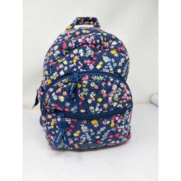 Vera Bradley Essential Backpack Scattered Wildflowers Quilted Retired Print - Picture 1 of 6
